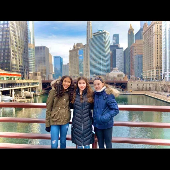 Meet your Posher, Zoe - Picture 1 of 2